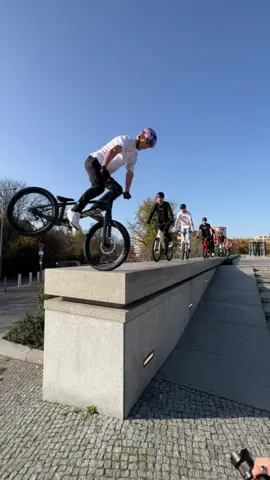 Awesome weekend with the Under my Wings riders! Love to see they joy those young talents get from trials biking 🙏🏼 Level was crazy! @inspiredbybicycles @altherrnico @lorenz.pambalk @joschua_matheis @franz_g_11 @samuel.dikan @trial_jannes @clara_prinz_ @arniontwowheels @marvin_jaeger_ @hubmann.michael @kathi_gross_ @joschua_matheis @voellerjulian  #underfabioswing 