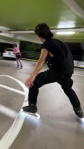 Happy Halloween 🎃 what were you? #skate #rollerskating #satisfying #inlineskating #skater #usa #la #shotoniphone #IceSkating 