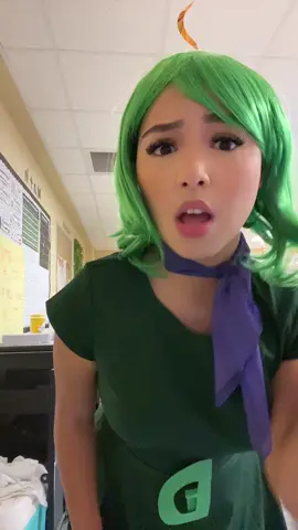 Disgust from inside out this year 💚 #halloween #teachercostume #youngteacher 