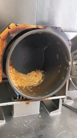 自动炒菜机，自动炒粉机，滚筒炒菜机，炒菜机器人，适用于炒粉炒饭炒面，炒快餐#自动炒菜机 #自动炒粉机 #炒粉 #炒飯 #炒菜机器人 #出口贸易 