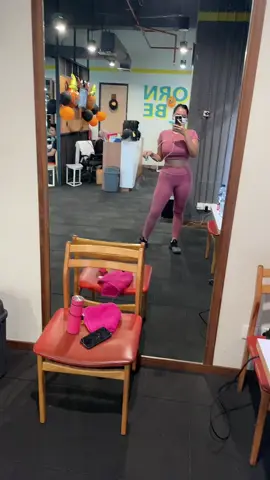 gym while listening anti hero #fyp #antihero #taylorswift 