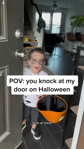 Not him giving me candy out of his bag 😭😭