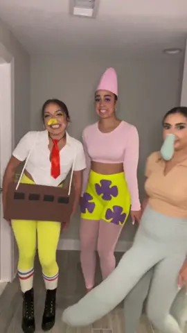 F is for friends who do stuff together #halloween #bestfriendcostumes #spongebob #patrick #squidward #whyarentyouinuniform #fyp #foryoupage #fypシ @haileymittleman @curlsnearl 