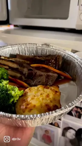 How old were you when you found out you could put aluminum trays in your microwave? #todayilearned 