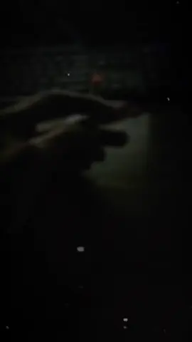 menyendiri sambil rokoan #storywa #l4l #fypシ #masukberanda #fyp #storymalam #malamyangtenang 