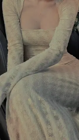 Nếu bạn có tiền hãy đầu tư vào tôi  Chắc chắn sẽ có lời... Đó là lời cảm ơnnnnn 😆