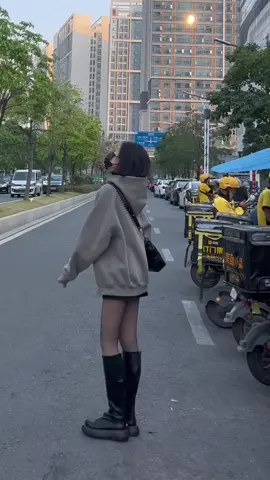 Áo nỉ hoodie Essentials#outfit #thudong #homnaymacgi #aohoodie #hanquoc🇰🇷 