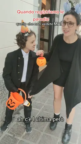 L'importante è il risultato dai 😅... #backstage #parodia #theloneliest #family #rec 