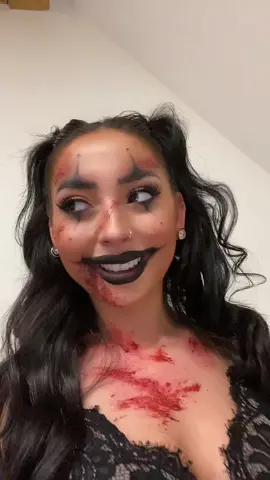 🤡 #halloween#halloweenlook#halloweenmakeup#ideetenue#ideeslooks#OOTD#outfit#makeup#simplemakeup#easymakeup#clown#clownsexy#clowntueur🤡🎃#effrayant#peur#trend#halloweencostume