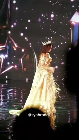 Miss Grand International 2022 Grand Final Coronation Night #mgi2022 #missgrandinternational2022 #missgrandinternational #mgi #grandfinal #coronationnight #eveninggown #speech #nguyenthucthuytien #finalwalk 