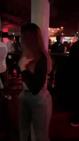 #saturdaynightlive #sunsetblu #colombonightlife 