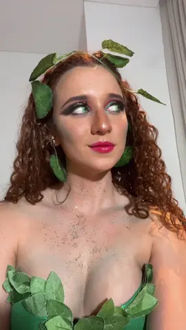 Happy Halloween👻 #poisonivy #halloween #Halloween2022 #fyp #viral #fypシ #foryoupage 