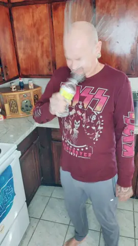 Halloween was yesterday #christmas #halloween #jacobysalliance #foryou #justforfun #abarfaraway #lmao #lolz #funnyvideos #comedyvideos #goodtimes #heyman #beyou #begreat #provethemwrong 