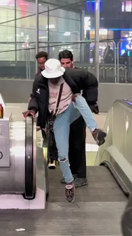 Invisible rope prank 😇 #fyp #foryou  #foryoupage #viral 