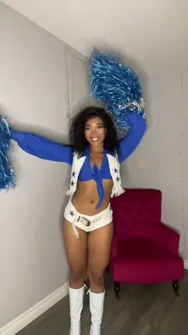 Dont pay attention to the sloppy sloppy kick 😂 #fyp #foryou #foryourpage #halloween #dallascowboycheerleader 