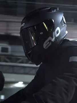 Feel the Thrill with AR01 Mono colors🔥🔥  Full Face Helmet Features: - DOT Certified Helmet (American Standard) - ICC Certified - ABS Composite Shell - Dura-Flex Washable Foam Set - Aerodynamic Vents - Pinlock Ready Visor System - Aggressive Spoiler - Smoke Lens wih FREE Clear Lens  #evohelmetsphilippines #evolutionofperformance 