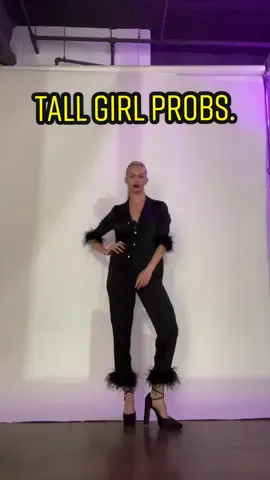 Speak up. #tallgirls #tallgirlprobs #speakup #speakupchallenge #modeltok #modeltiktok #relatableaf 