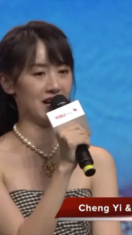 ดูสายตานั้นของเฉิงอี้สิไม่ได้ตั้งใจเมินหยวนปิงเหยียนซักหน่อยแต่เหตุการณ์มันบังคับรู้ว่าแววตาเศร้ามากทางหยวนปิงเหยียนคือมองเฉิงอี้ยิ้มให้ปรมมือให้ตลอดเลย#เฉิงอี้ #หยวนปิงเหยียน #เรือเก่าเล่าใหม่ 