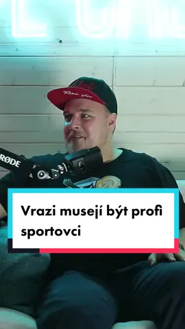 Vrazi v hororech musej být vždycky sportovci 😀 #podcast se strašidelnejma historkama už teď na hype-cast youtube 😊