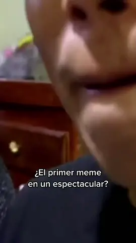 ¿El primer meme en un espectacularP? #yulay #cdmx #humor 