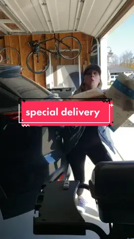 she would drop my package....   only one thing broke.  ain't karma a bitch  #amazon #boo #funny