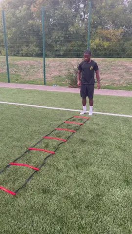 ⚽️ IMPROVE FOOTWORK + COORDINATION ✔️  👉🏾 6 reps!   👤 try this and tag @e_a_fitness_   . . . .  #drills #football #footballtraining #footballcoach #soccertraining #individualtraining #fastfeet #dribbling #agility #footballskills #Fitness #uk #workout #nike #Findmeforte #nikefootball #adidas #speed #speedandreaction #footballplayer #youthsports #hardwork #findmeforte #footballdevelopment #adidasfootball #playmakers #athlete #inspiration #unitedkingdom #london #germany