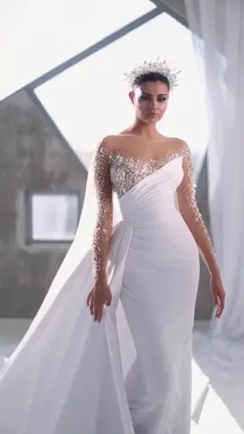 Sadek Majed Bridal Couture #sadekmajed #hautecouture #couture #fashion #style #beauty #model #catwalk #Runway #moda #estilo #altacostura #altamoda #bride #wedding #weddingdress #novia 