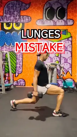 ❌ Stop making this mistakes, protect your knees and maximize results. If you have an exercise that you think your doing wrong, let me know so I can do a video for you with the correct form, let’s go 💪🏼💪🏼  #legworkout #fitmom #antiaging #womenempowerment #selflove #weightloss #onlinefitnesscoach #results 