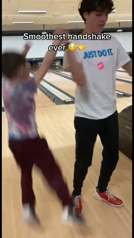 That was clean 👏🔥 (via @artemisthegodofsusss) #bowling #handshake #smooth