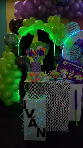 Los 5 de Ivan  #planstvszombie #game #zombies #neon #neonparty #decoration #balloon #globos #viral #ypfッ #tendencia #tiktok #cool 