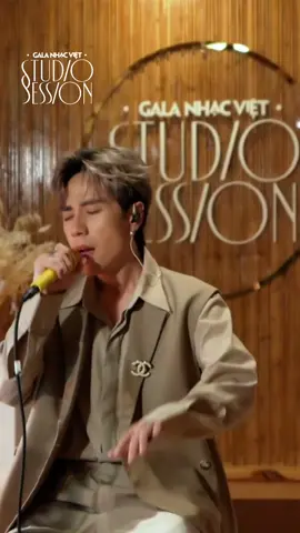 Cảm giác khi yêu sẽ như thế nào? Hãy cùng lắng nghe qua tiếng hát của Quang Hùng MasterD nhé #GalaNhacVietStudioSession8 #GalaNhacVietStudioSession #QuangHungMasterD #GalaNhacViet #TikTokGiaiTri #NhacHayMoiNgay #CamGiacLucAySeRaSao 