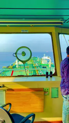 Tetaplah bekerja keras kawan karena istrimu bukan Rita sugiarto😀😀 #vlcctanker #heavycrudeoil #STS #omansea #palopocity❤️anaksulawesi❤️ 