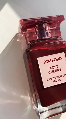 Найбажаніші парфуми на холодну осінь і зиму😍😍😍🍒🍒🍒 Tom Ford Lost Cherry 🍒 ціна вражає🔥🔥🔥 об’єм: 100ml  #духи #духиженские #парфум #парфумеріяукраїна #доглядзасобою #recommendations 