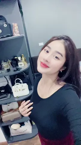 Cầm tay e đi 🤝🤭🤭🤭