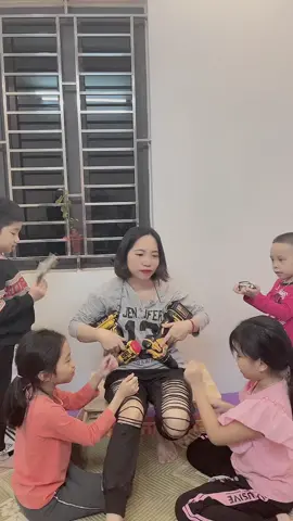 Bà phú khoan pin !! #xuhuong#khoanpin#maymoccokhi 