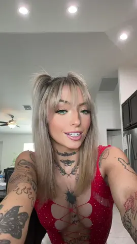 #foryoupage #foryou #fyp #tattedgirls 