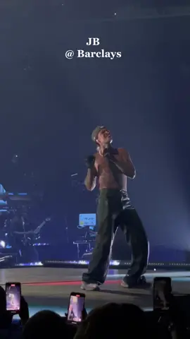 thinking about this little dance move today #justinbieber 