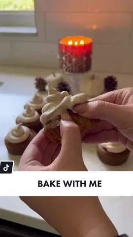 #Ad #BathandBodyWorks_Partner Let’s make the best cupcakes based on my favorite seasonal scent from Bath and Body Works! #ShareTheJoy #baking #winterbaking #BakeWithMe #asmr #fyp