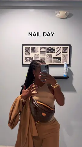 I really wanted a Fresh Full Set BUT I'm rushing to the hair salon rn & we all know Atlanta traffic nothing to play with on Friday #fyp #nailinspo #blackgirlluxury 