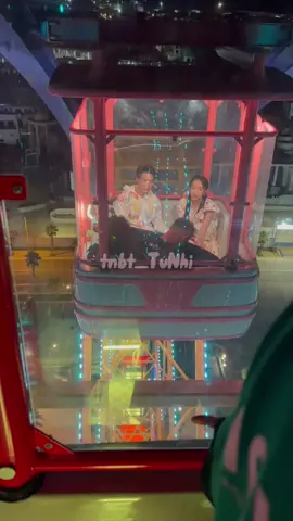 Ổng sợ độ cao🤣🤣🥂🥂🥂#diệunhi #atus #dieunhianhtu #anhtudieunhi #xuhuong #LearnOnTikTok #fypシ #tnbt_TúNhi🍒🍒 