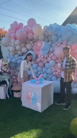 And we are having…#genderreveal #baby #genderrevealparty #babytiktok #гендер #гендерпаті #babyshower 🤍🤍🤍