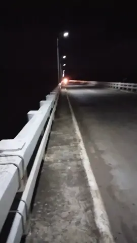 Walking alone in the bridge tonight😇  #nightdoneright  #bridge  #darkestnight 