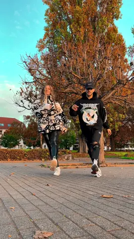 Couldn’t find the right audio 😅 #missyou #dance #shuffledance #cuttingshapes #fyp 