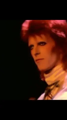 David Bowie - Moonage Daydream #Live #music #rock #glamrock #artrock #pop #electronic #poprock #davidbowie #UK #rockoli_n_roll #rocknroll #classic #video #rockolclassic 