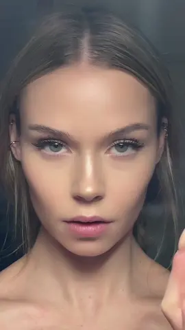 Apparently this trend is back? #invertedfilter #foryou #viral #trending #modelagency 