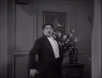 #aagh #vintage #pineapple #meme #funny #humor #slapstick #slapstickhumor 