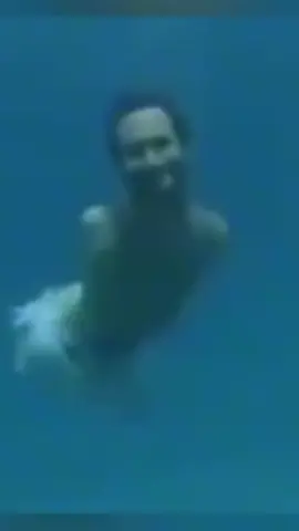 #fyp #foryou #littlemermaid #like #follow #swimming #noarmsorlegs 