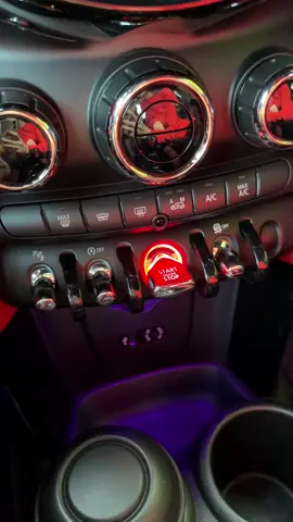 Launch control 🚀😏   #mini #minijcw #jcw #f56 #car #hothatch #jcwpro #minilove #minijohncooperworks #miniitalia #launchcontrol #straightroad #popsandbangs #perte #viral #foryou 