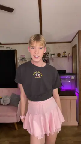 i just need one minute to make sure i look good #fyp #femboy #gay #pink #lipsync #single #skirt #beauty #leo #anime 
