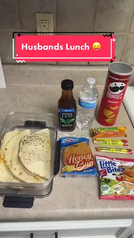 What’s inside my husbands lunch bag? #wifelife #husbandslunch #lunchbox #foryoupage #loncheparamiesposo #parati 